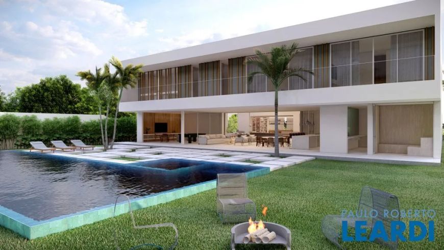 CASA EM CONDOMÍNIO - TAMBORÉ - SP