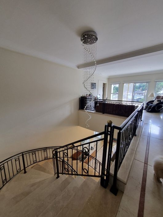 Oportunidade linda casa de condomínio para venda com 750 sendo 5 suites .Mobiliada.