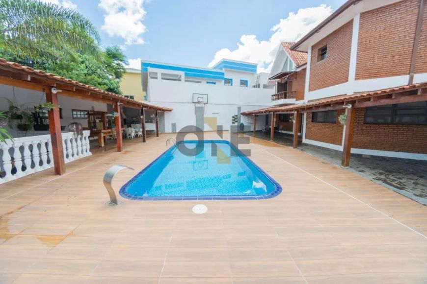 Casa com 4 dormitórios, sendo 2 suítes à venda - Granja Viana - Cotia/SP