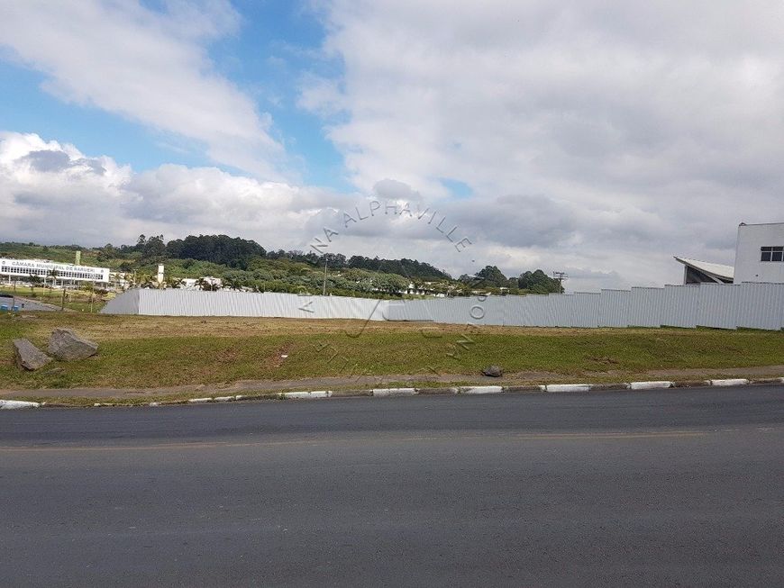 Terreno Comercial a venda em Alphaville