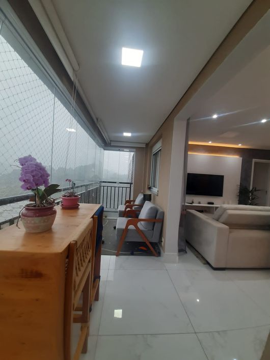 Apartamento possui 109m2 - 3 dormitórios c/suíte e closet , 2 vagas - MOBILIADO - Alphaville