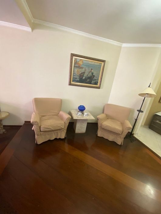 Oportunidade , Apartamento para venda com 165 metros quadrados com 3 quartos sendo 1 suíte.