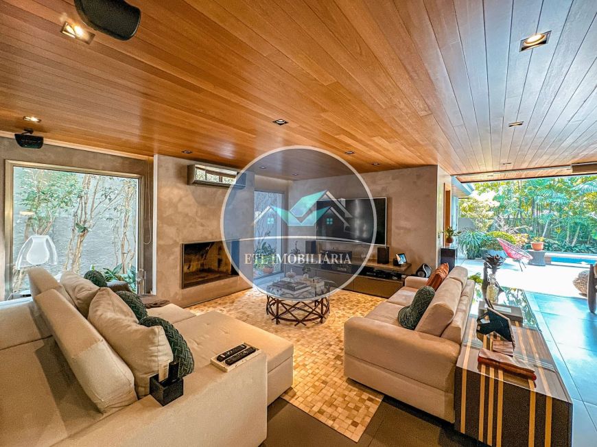 Casa com 4 quartos ( 4 suites) à venda, 582m² por R$ 11.000.000 - Condomínio Alphaville 1 - Alphav