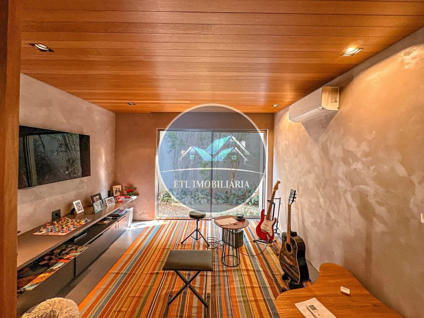 Casa com 4 quartos ( 4 suites) à venda, 582m² por R$ 11.000.000 - Condomínio Alphaville 1 - Alphav