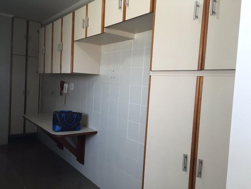 Apartamento para venda de 3 dormitórios em Alphaville- Barueri- SP