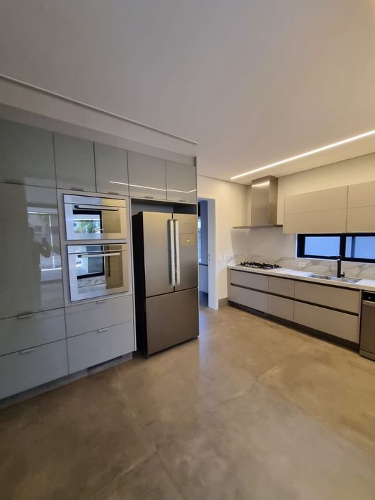 Linda e imponente casa de condomínio para venda Residencial 2 com 4 suítes .
