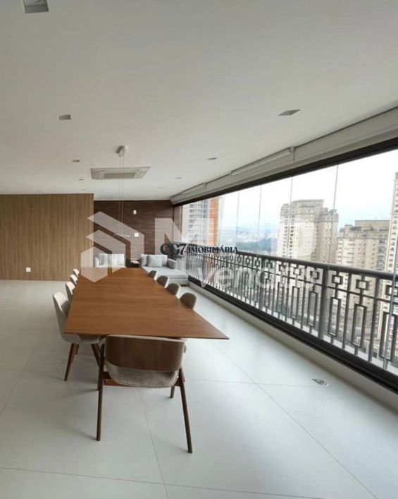 Apartamento de 228m² a Venda -Com Planejados.