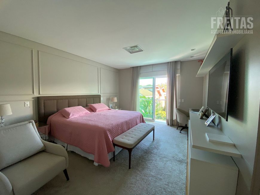 BELA CASA A VENDA EM ALPAHVILLE - RESIDENCIAL ALPHA CONDE II