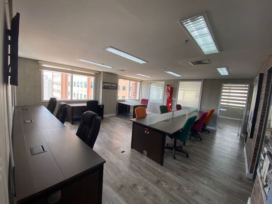 Sala Comercial em Alphaville - 1 sala - 2 vagas - 848 mil – Oportunidade