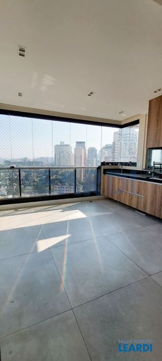 APARTAMENTO - EMPRESARIAL 18 DO FORTE - SP