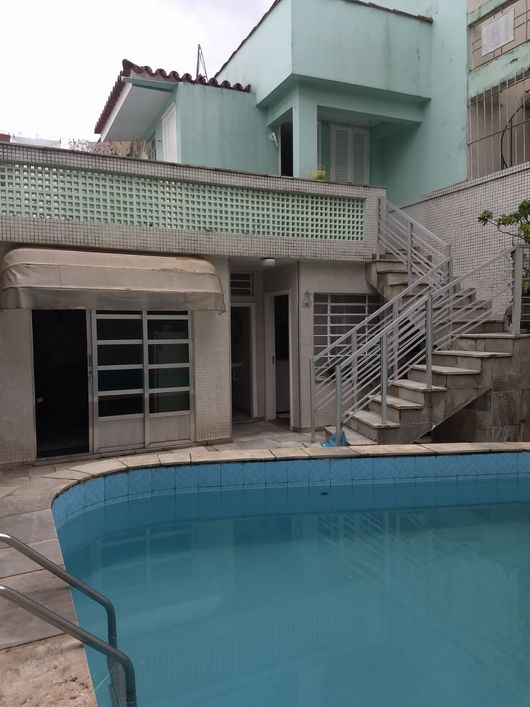 Casa para venda possui 230 metros quadrados com 3 quartos em Tucuruvi - São Paulo - SP