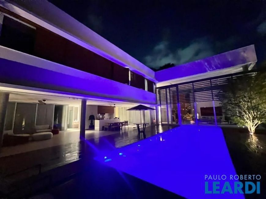 CASA EM CONDOMÍNIO - TAMBORÉ - SP
