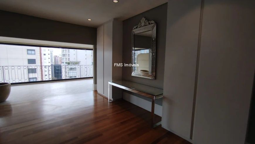 Apartamento para locação no Itaim Bibi, 5 quartos sendo 5 suítes, 6 banheiros, 8 vagas - 512m².