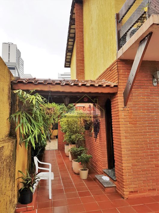 Sobrado com 220 metros à venda na Chácara Santo Antônio