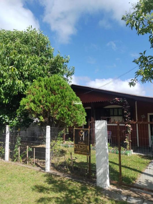 Bela Casa - Condomínio Esmeralda Ref.: