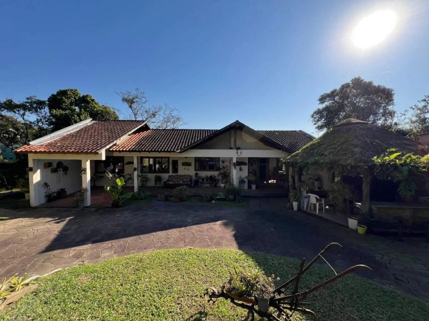 Casa em Condomínio à venda, 4 quartos, 4 suítes, 6 vagas, Condomínio Cantegril - Viamão/RS