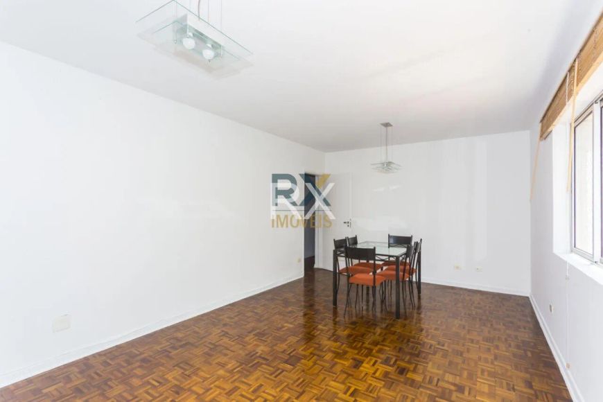 Apartamento, com 120 m² no bairro Santa Cecília