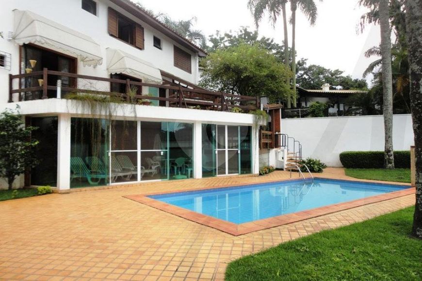 Casa com 6 quartos à venda em Vila Tramontano - SP