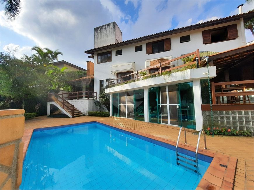 Casa com 6 quartos à venda em Vila Tramontano - SP