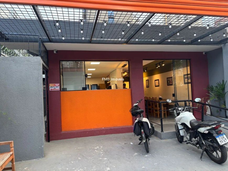 Loja com 100m2 na Vila Olímpia.