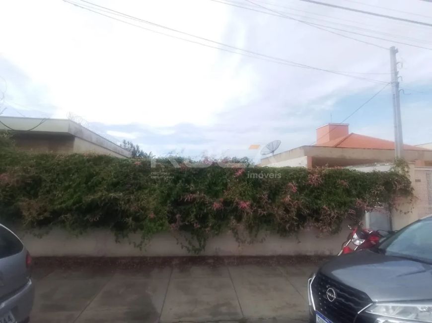 Venda de Terreno / Padrão na cidade de São Carlos