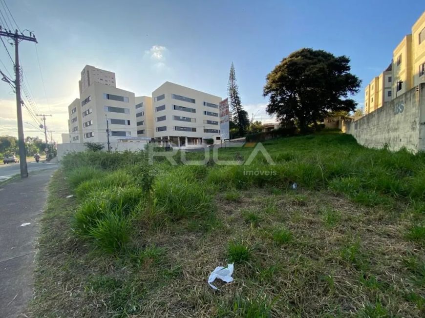 Terreno à venda no Jardim Lutfalla, São Carlos: oportunidade única!