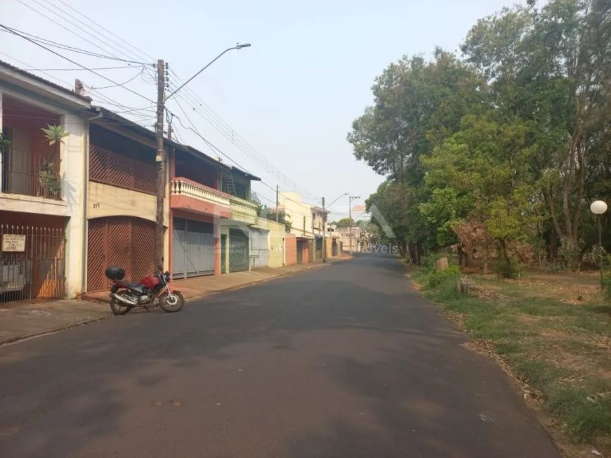 Venda de Casas / Padrão na cidade de São Carlos