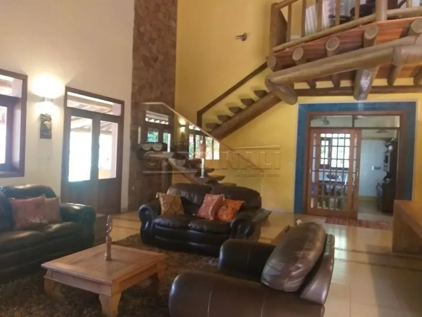 Linda chácara no Condomínio Val Paraíso I, toda mobiliada, com piscina e varanda gourmet
