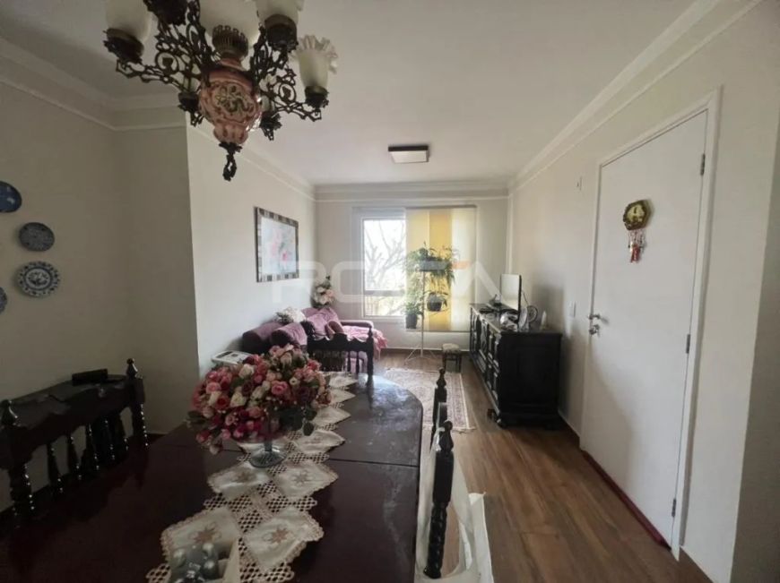 Apartamento padrão bem localizado, próximo ao shopping, com elevador, segurança e lazer.