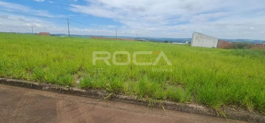 Venda de Terreno / Padrão na cidade de São Carlos