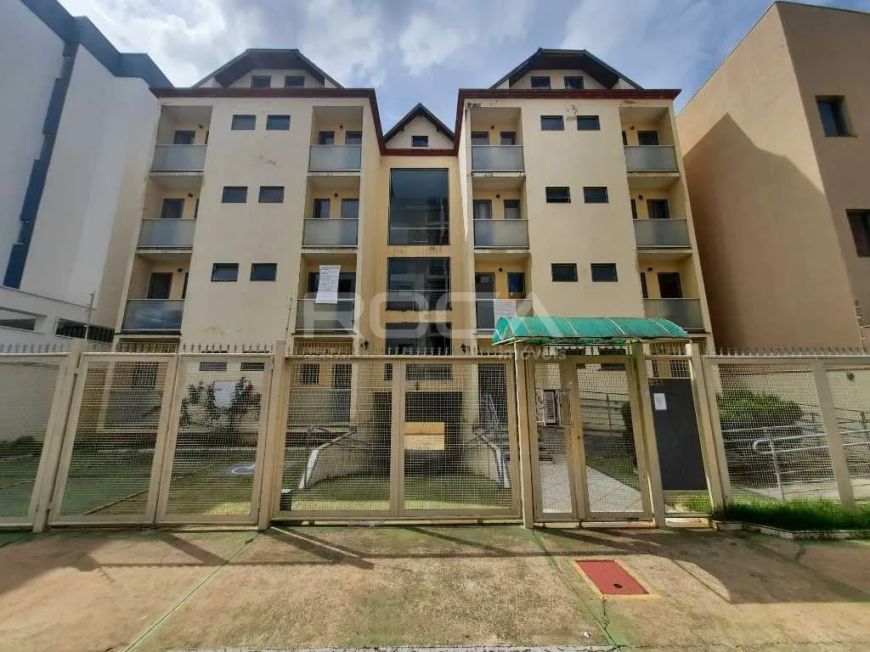 Kitnet à venda e locação no Jardim Lutfalla, São Carlos: 1 dormitório, cozinha, sala e sacada