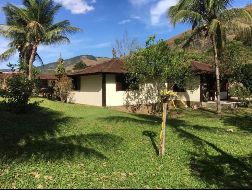 Vendo Excelente Chácara com 3 quartos, sendo 1 suíte em Trapólio - Macaé/RJ