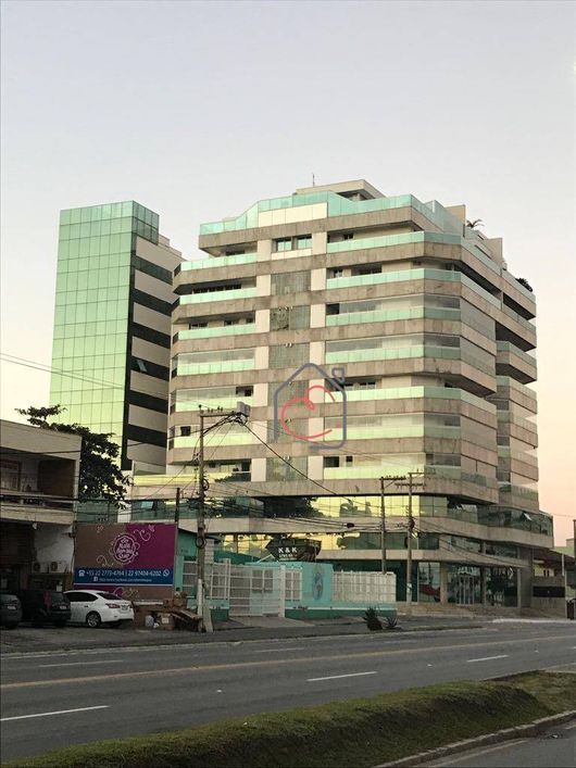 Apartamento de alto padrão com vista mar na Praia Campista