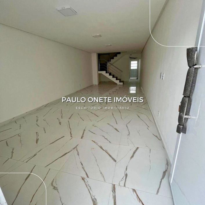 Casa Comercial no Bairro Adrianópolis