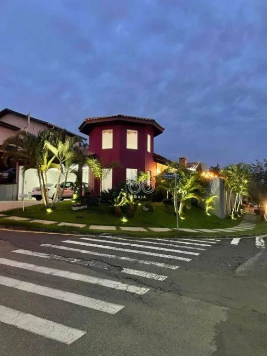 Casa com 3 dormitórios à venda, 188 m² por R$ 1.500.000,00 - Condomínio Jardim Portal de Itaici - In