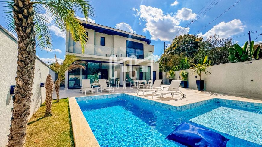 Sobrado em Indaiatuba, Condomínio Santa Clara com 4 suítes - 447 m²