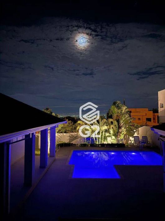 Chácara com 4 dormitórios à venda, 1360 m² por R$ 2.350.000,00 - Condomínio Terras de Itaici - Indai