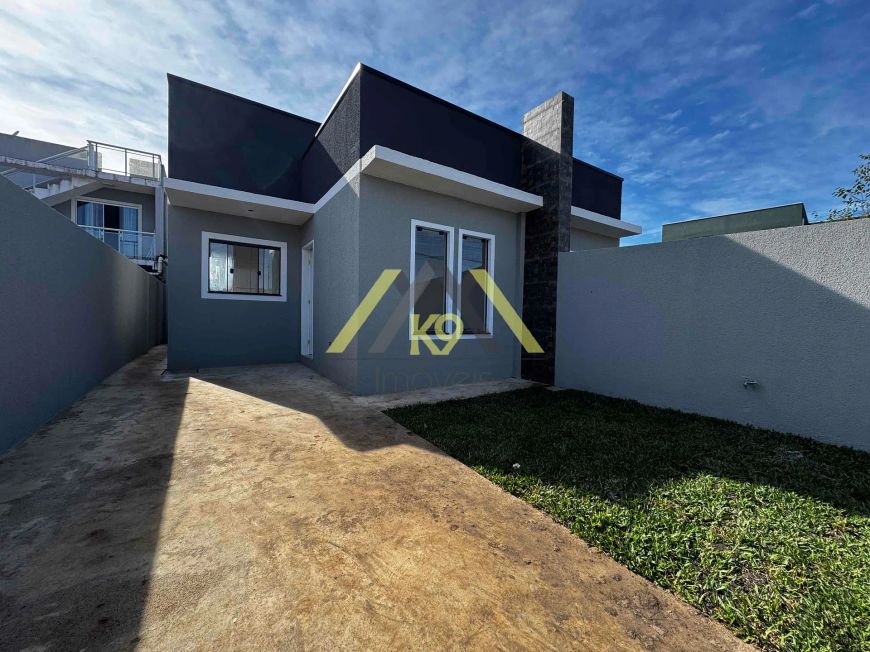 CASAS DE FRENTE PARA RUA NO GUARAITUBA EM COLOMBO