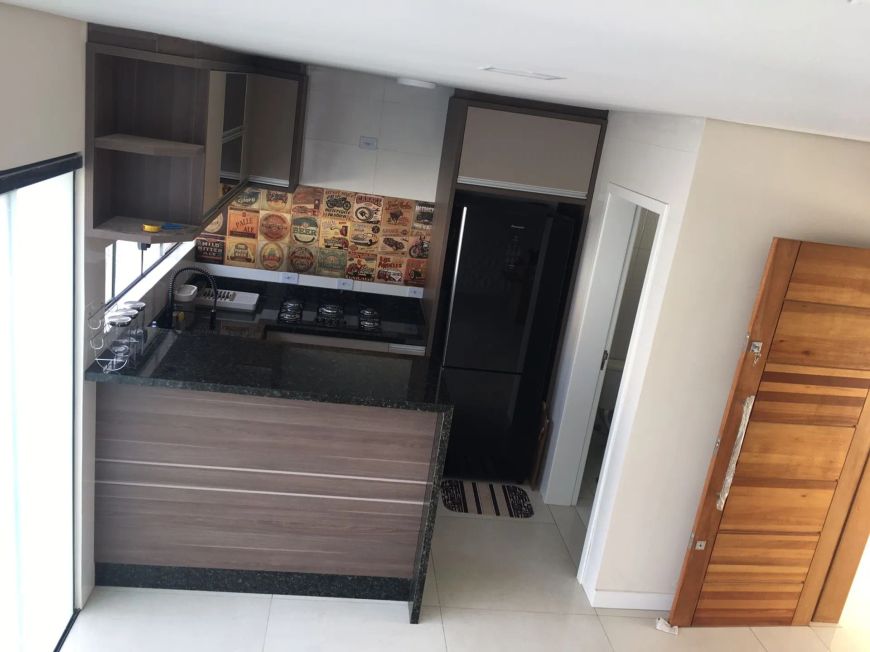 Sobrado para venda tem 130 metros quadrados com 2 quartos em Rio Verde - Colombo - PR