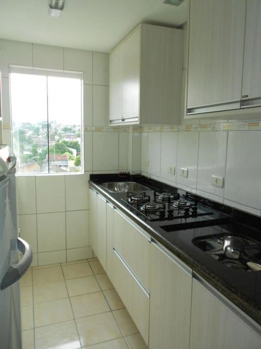 Apartamento MOBILIADO com 3 dormitórios com móveis planejados, cozinha com móveis e fogão embutido,