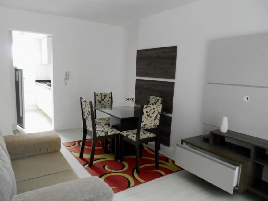 Apartamento MOBILIADO com 3 dormitórios com móveis planejados, cozinha com móveis e fogão embutido,