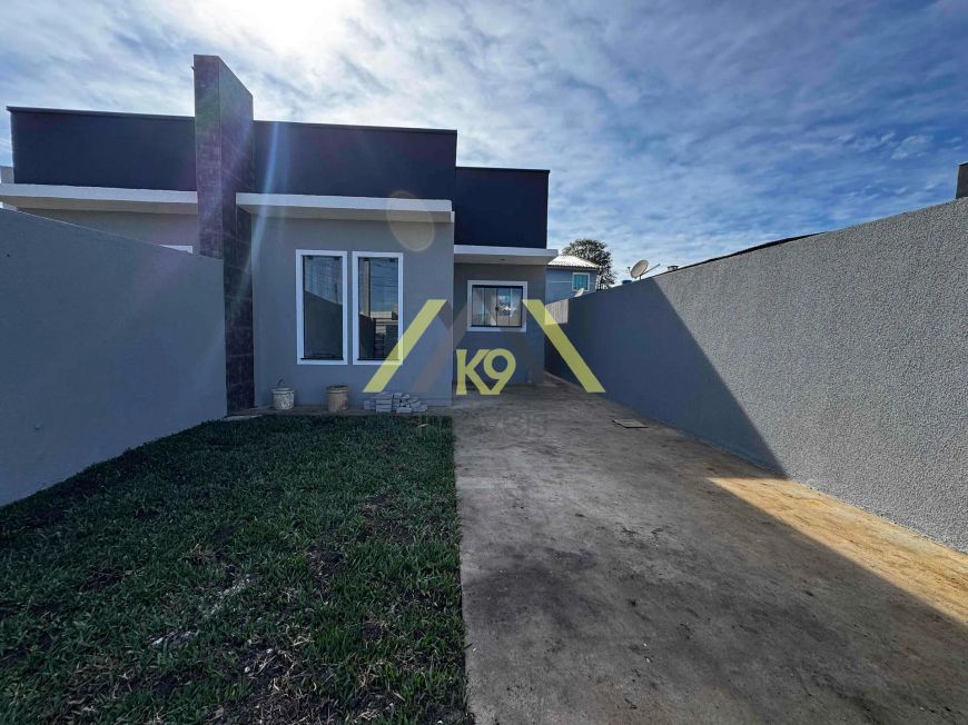 CASAS COM SUÍTE NO GUARAITUBA EM COLOMBO