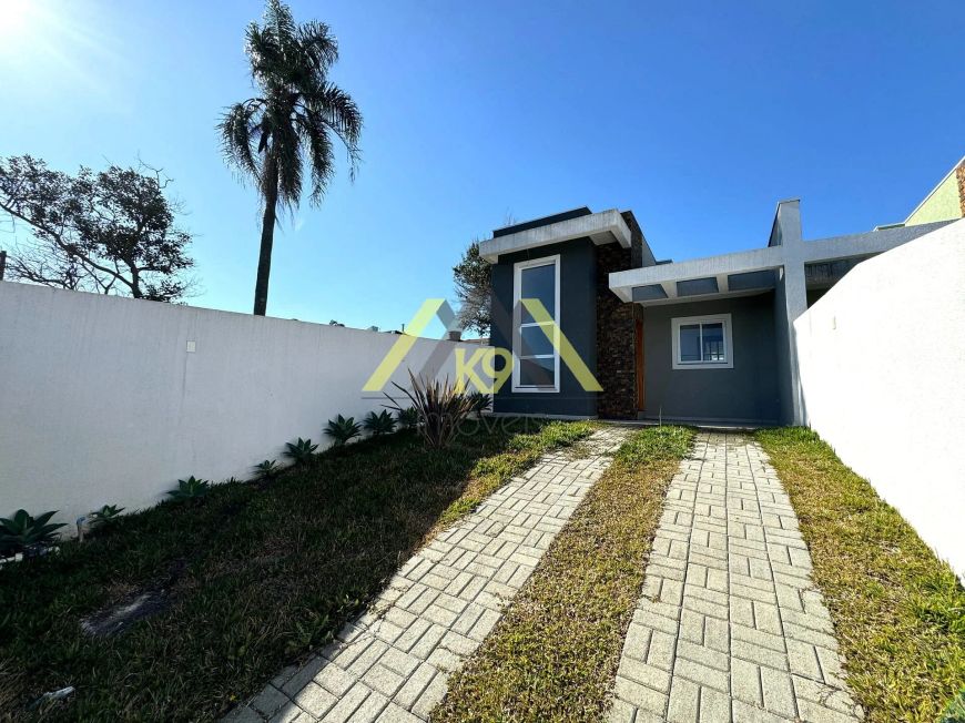 LINDA CASA COM 3 DORMITÓRIOS SENDO UMA SUÍTE NO JARDIM MONZA EM COLOMBO