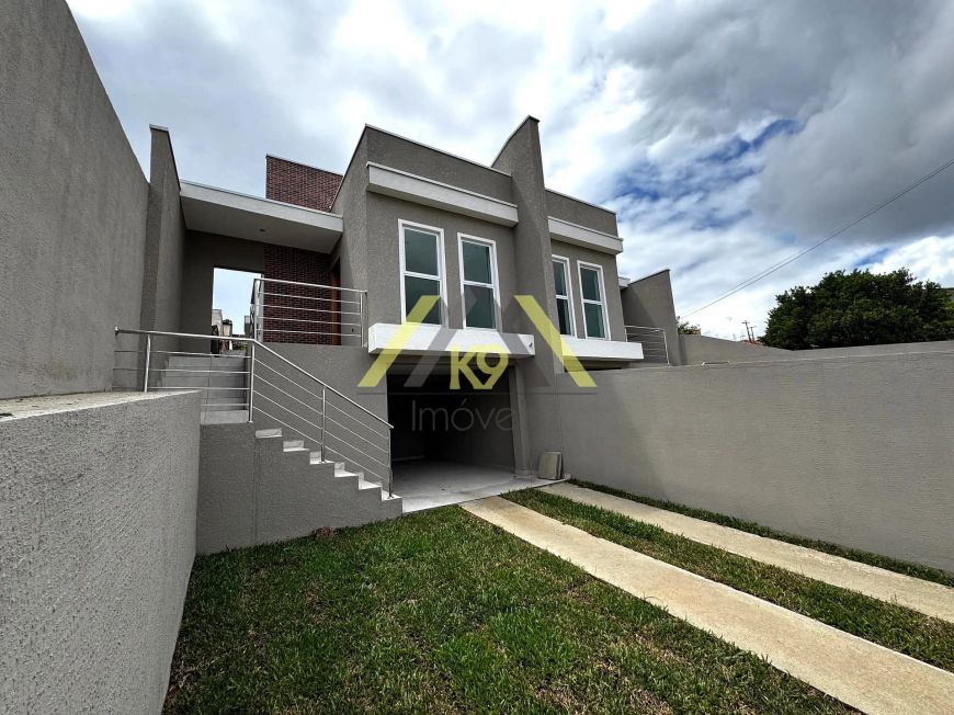 CASA COM SUÍTE NO JARDIM MONZA EM COLOMBO