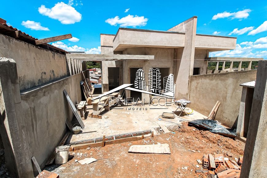Casa 2 quartos com suíte à venda no Arruda em Colombo/PR - Confiancce Imóveis