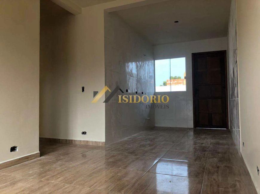 EXCELENTE CASA NOVA! 03 QTOS., VAGA DE GARAGEM, BEM LOCALIZADO.