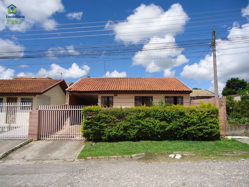Excelente Casa térrea com Edícula na região do Guaraituba em Colombo.
