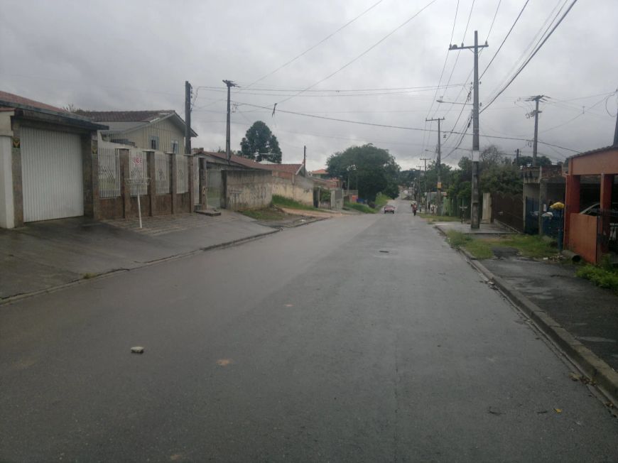 Sobrado e Barracão em Colombo - PR