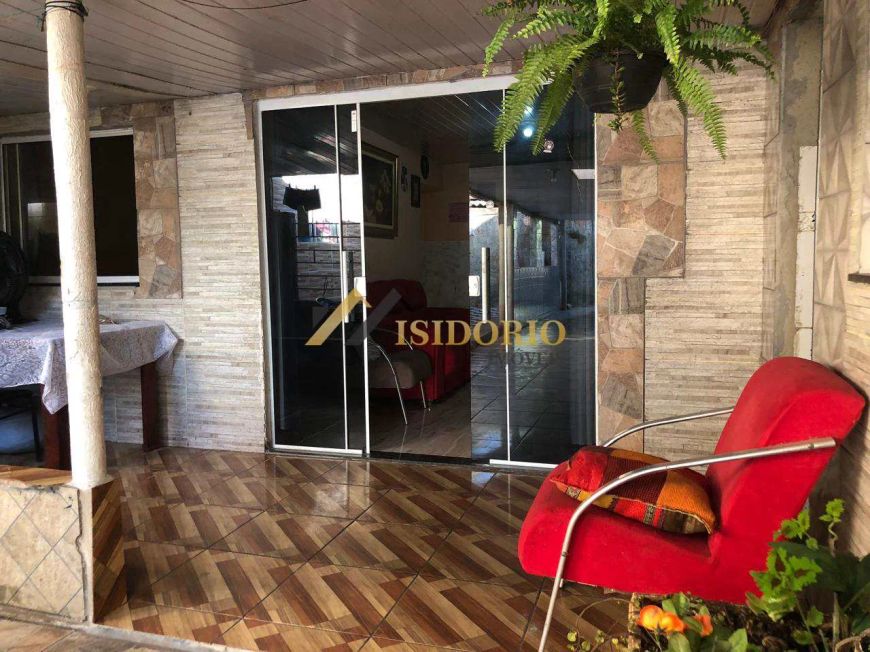 ÓTIMA CASA! 455m² DE ÁREA TOTAL, 04 QTOS., BEM LOCALIZADO
