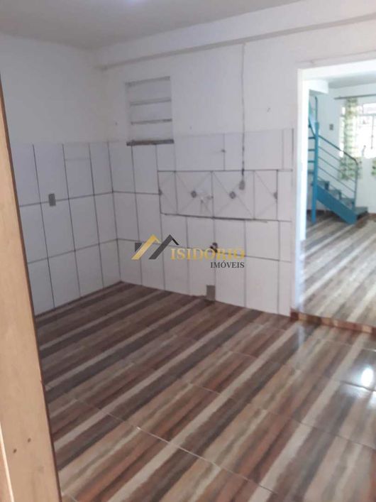 SOBRADO EM COLOMBO! 05 QTOS., CHURRASQUEIRA, 02 GARAGEM